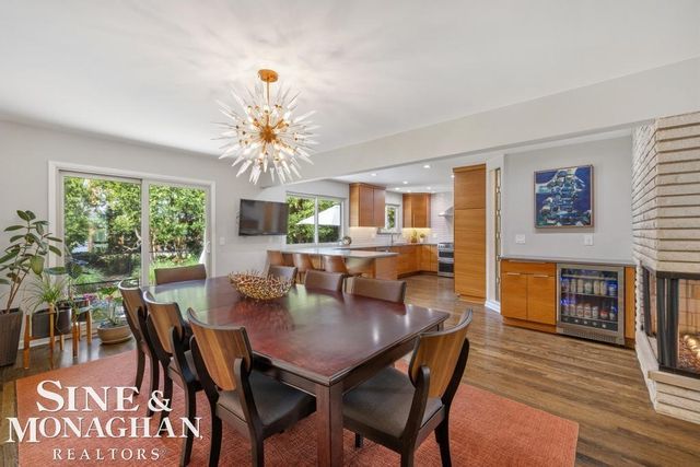 1045 Marian Court, Grosse Pointe Woods, MI 48236