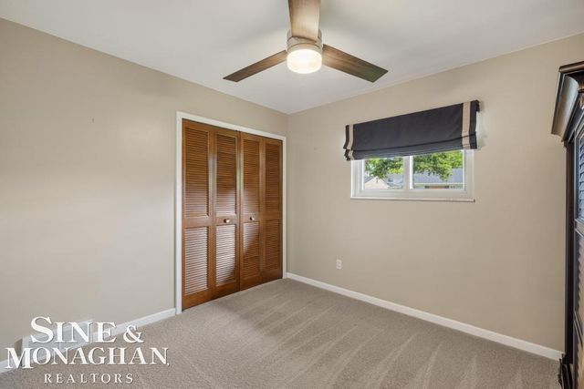 1045 Marian Court, Grosse Pointe Woods, MI 48236