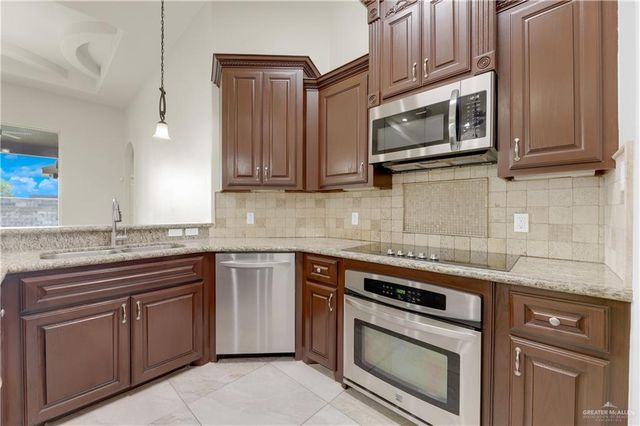 13817 N 41st Street, Edinburg, TX 78541