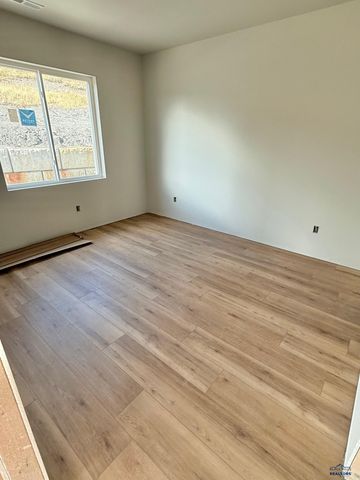 2527 HENNESSY DRIVE, Rapid City, SD 57701