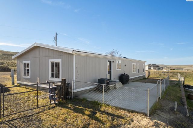 6103 S 56 Pr Se, Benton City, WA 99320