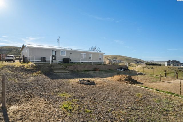 6103 S 56 Pr Se, Benton City, WA 99320