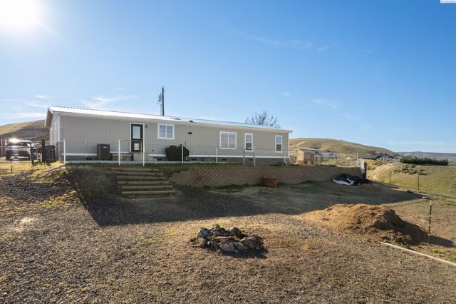 6103 S 56 Pr Se, Benton City, WA 99320