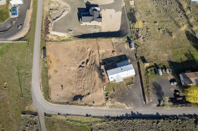6103 S 56 Pr Se, Benton City, WA 99320