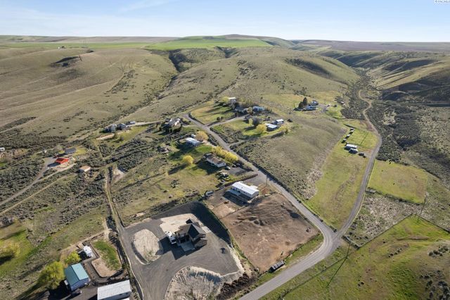 6103 S 56 Pr Se, Benton City, WA 99320