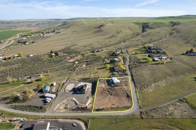 6103 S 56 Pr Se, Benton City, WA 99320