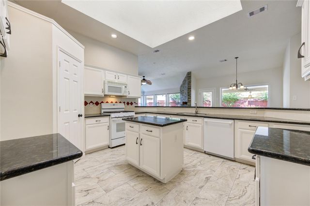 15831 Laurel Cove, Tomball, TX 77377