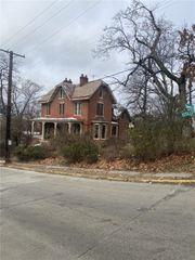 45 Hodgson Ave, Ingram, PA 15205