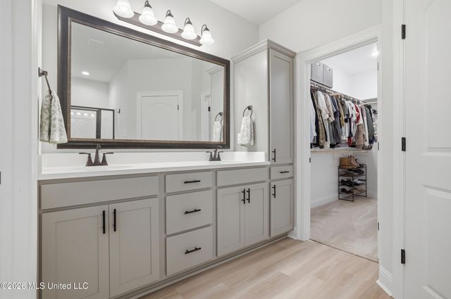 11436 Memphis Circle, Ocean Springs, MS 39564