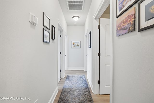 11436 Memphis Circle, Ocean Springs, MS 39564