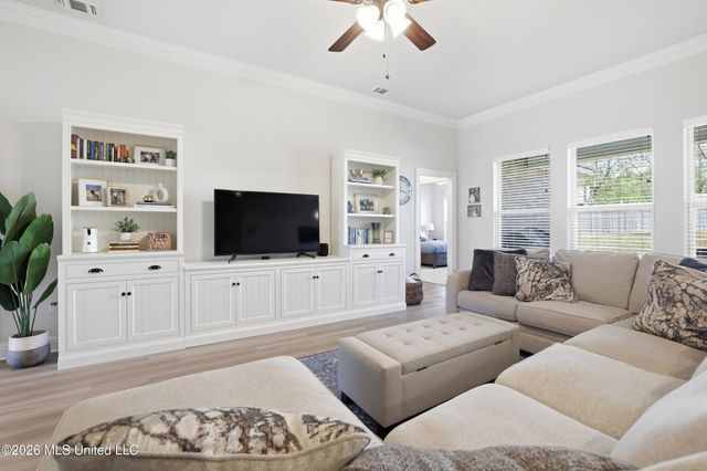 11436 Memphis Circle, Ocean Springs, MS 39564