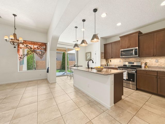 38 Calle Ancla, Santa Fe, NM 87508