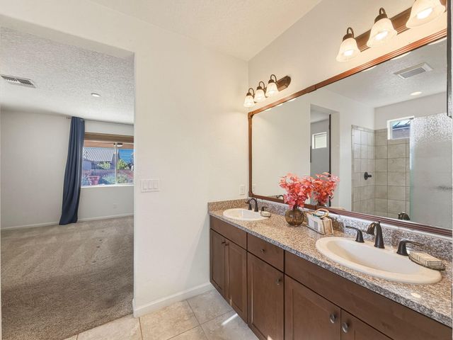 38 Calle Ancla, Santa Fe, NM 87508