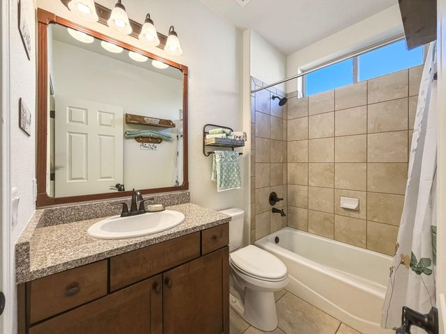 38 Calle Ancla, Santa Fe, NM 87508
