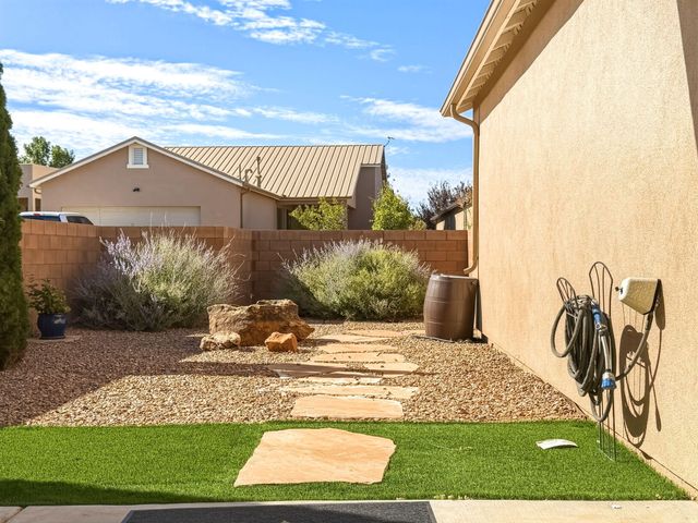 38 Calle Ancla, Santa Fe, NM 87508