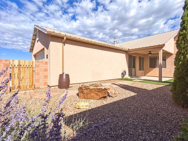 38 Calle Ancla, Santa Fe, NM 87508