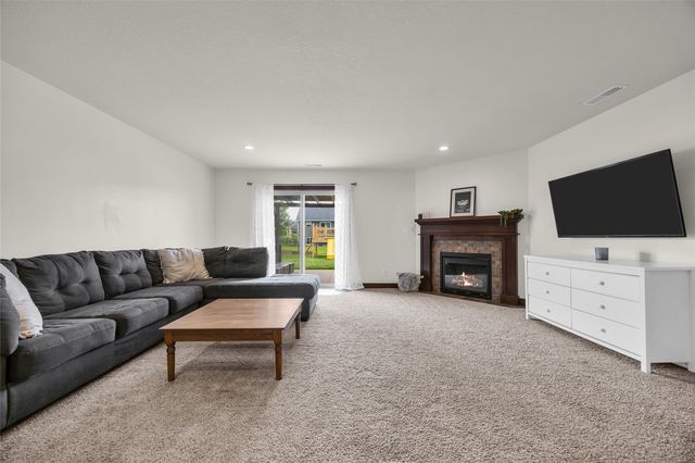 3589 Faulkner Avenue, Marion, IA 52302