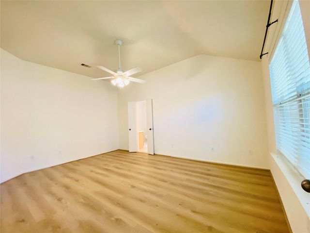 5747 Wandering Creek Drive, Richmond, TX 77469