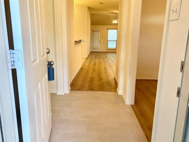 5747 Wandering Creek Drive, Richmond, TX 77469