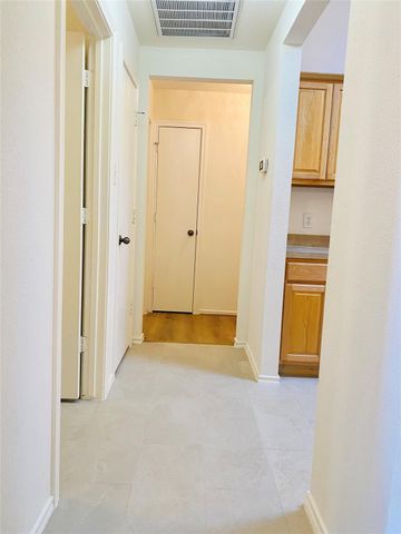 5747 Wandering Creek Drive, Richmond, TX 77469