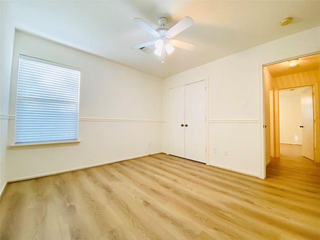 5747 Wandering Creek Drive, Richmond, TX 77469