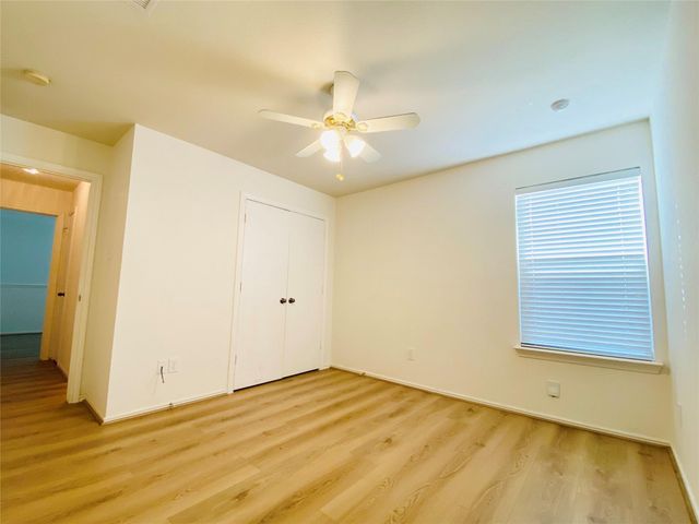 5747 Wandering Creek Drive, Richmond, TX 77469