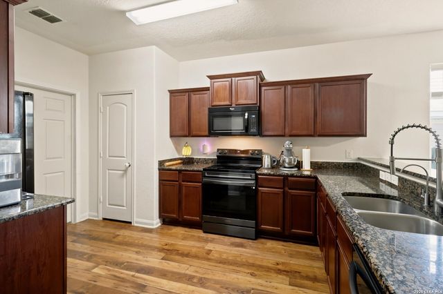 6643 Luckey Pine, San Antonio, TX 78252