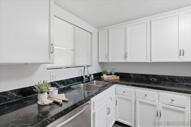 3770 Crown Point 103, Pacific Beach, CA 92109