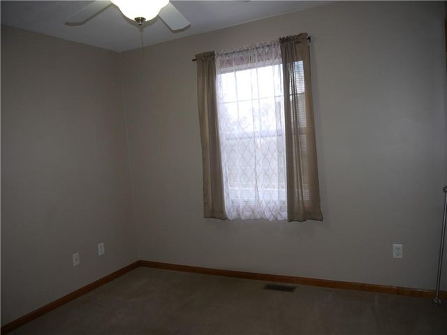 809 Stratford Drive, Raymore, MO 64083