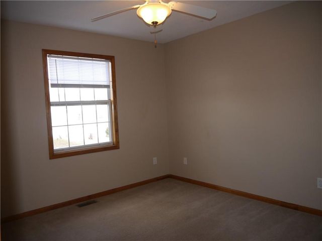 809 Stratford Drive, Raymore, MO 64083