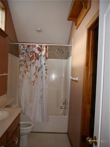 809 Stratford Drive, Raymore, MO 64083