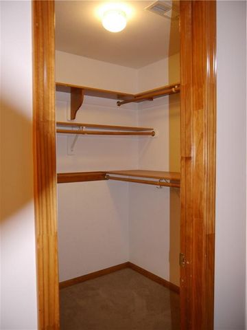 809 Stratford Drive, Raymore, MO 64083