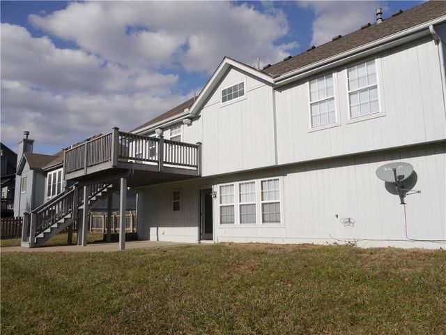 809 Stratford Drive, Raymore, MO 64083