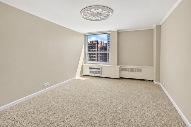 1255 N SANDBURG Terrace 1202, Chicago, IL 60610