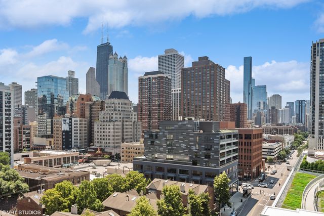 1255 N SANDBURG Terrace 1202, Chicago, IL 60610