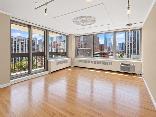 1255 N SANDBURG Terrace 1202, Chicago, IL 60610