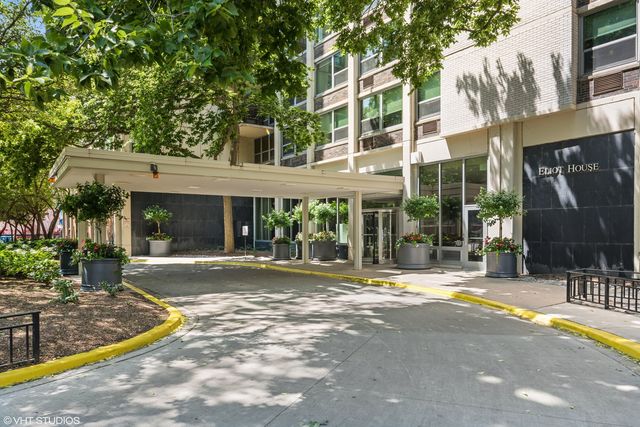 1255 N SANDBURG Terrace 1202, Chicago, IL 60610