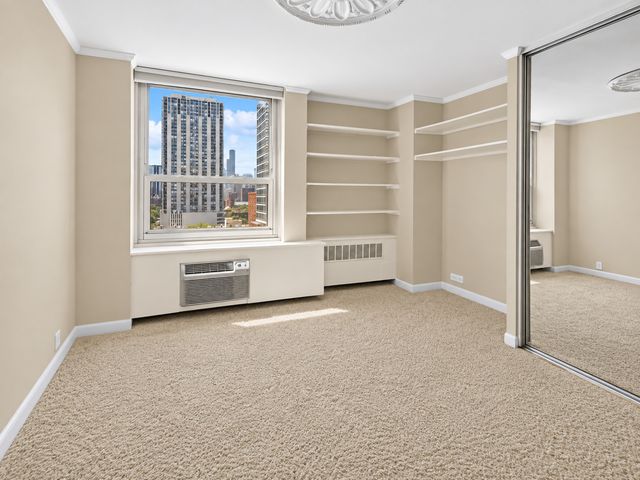 1255 N SANDBURG Terrace 1202, Chicago, IL 60610