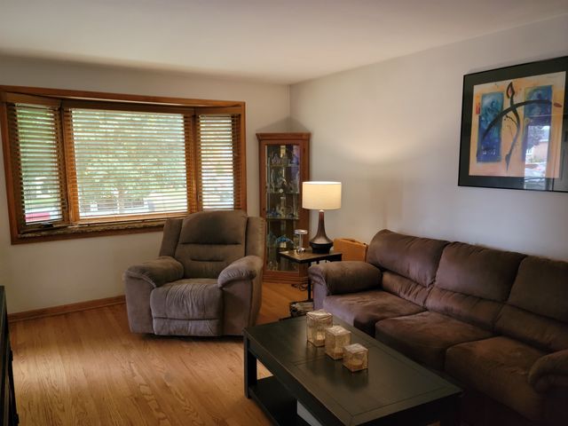 2438 Clinton Street, River Grove, IL 60171