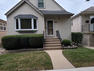 2438 Clinton Street, River Grove, IL 60171