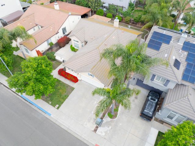 2425 Warm Springs Dr, Modesto, CA 95356