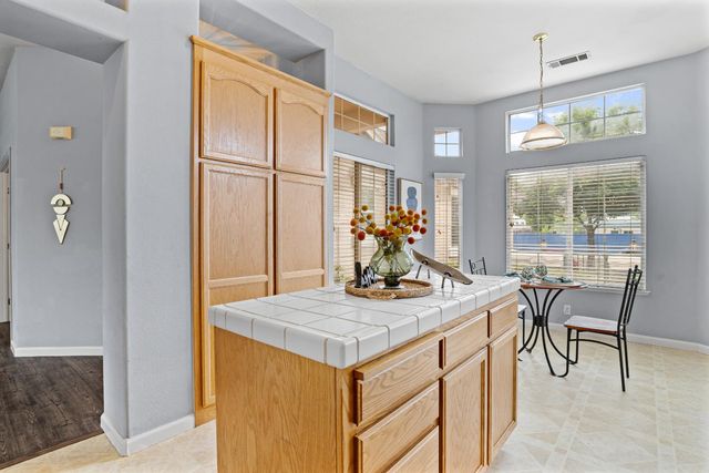 2425 Warm Springs Dr, Modesto, CA 95356