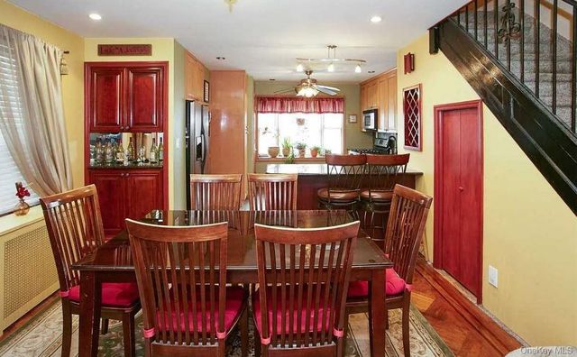 61-56 62nd Avenue, Middle Village, NY 11379