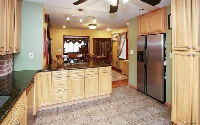 61-56 62nd Avenue, Middle Village, NY 11379