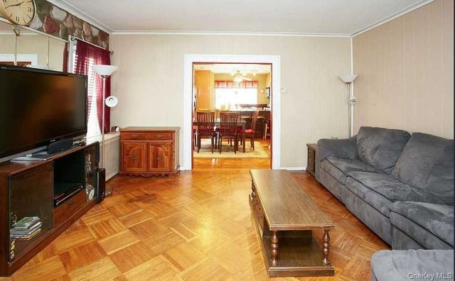 61-56 62nd Avenue, Middle Village, NY 11379