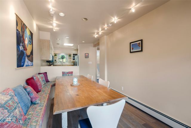 233 Camino De La Sierra, Santa Fe, NM 87501
