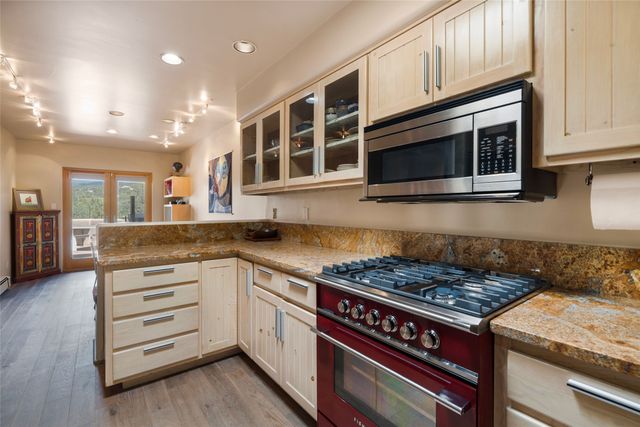 233 Camino De La Sierra, Santa Fe, NM 87501