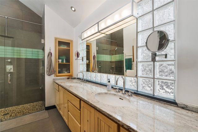 233 Camino De La Sierra, Santa Fe, NM 87501