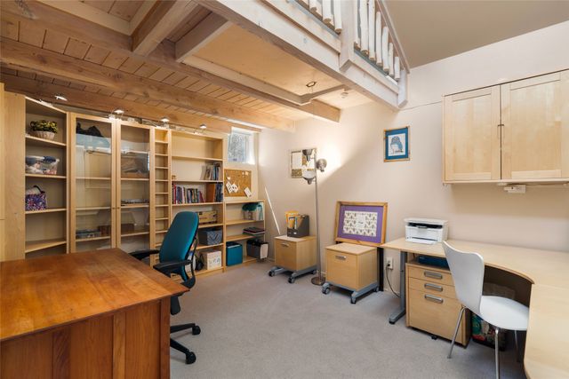 233 Camino De La Sierra, Santa Fe, NM 87501
