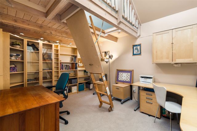 233 Camino De La Sierra, Santa Fe, NM 87501